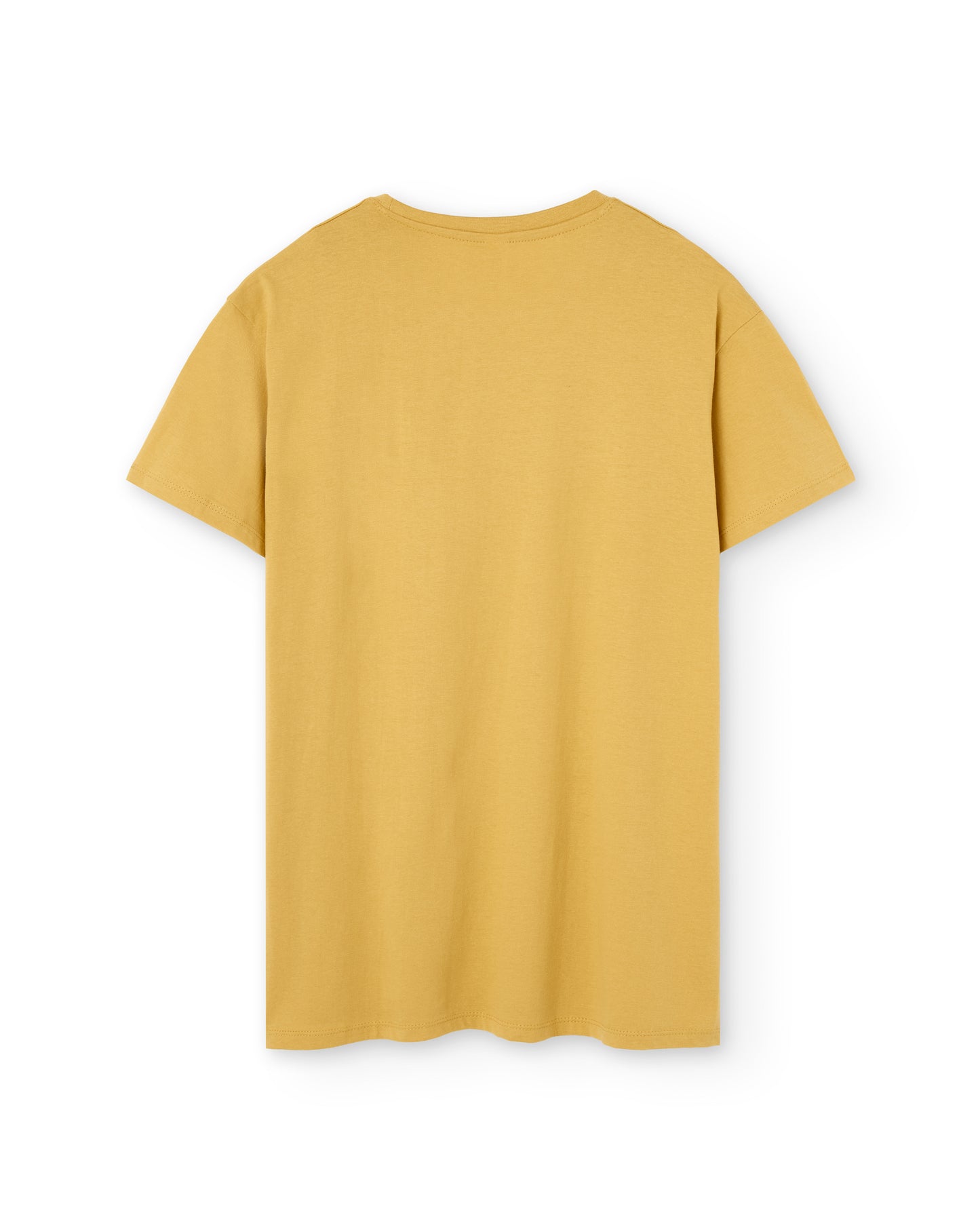 Camiseta manga corta unisex en mostaza y estampado mosquito haciendo selfie